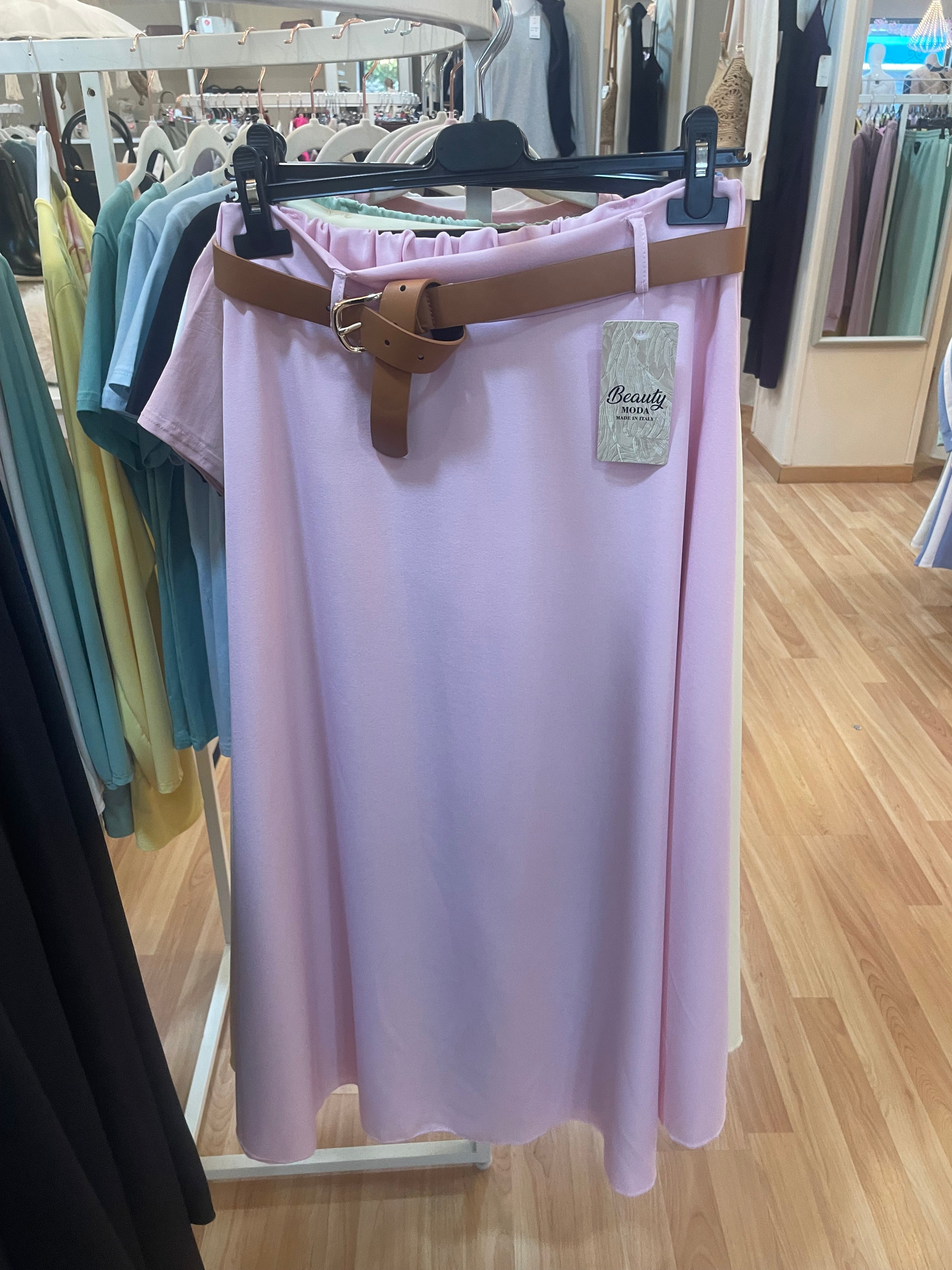 Falda lisa con cinturón