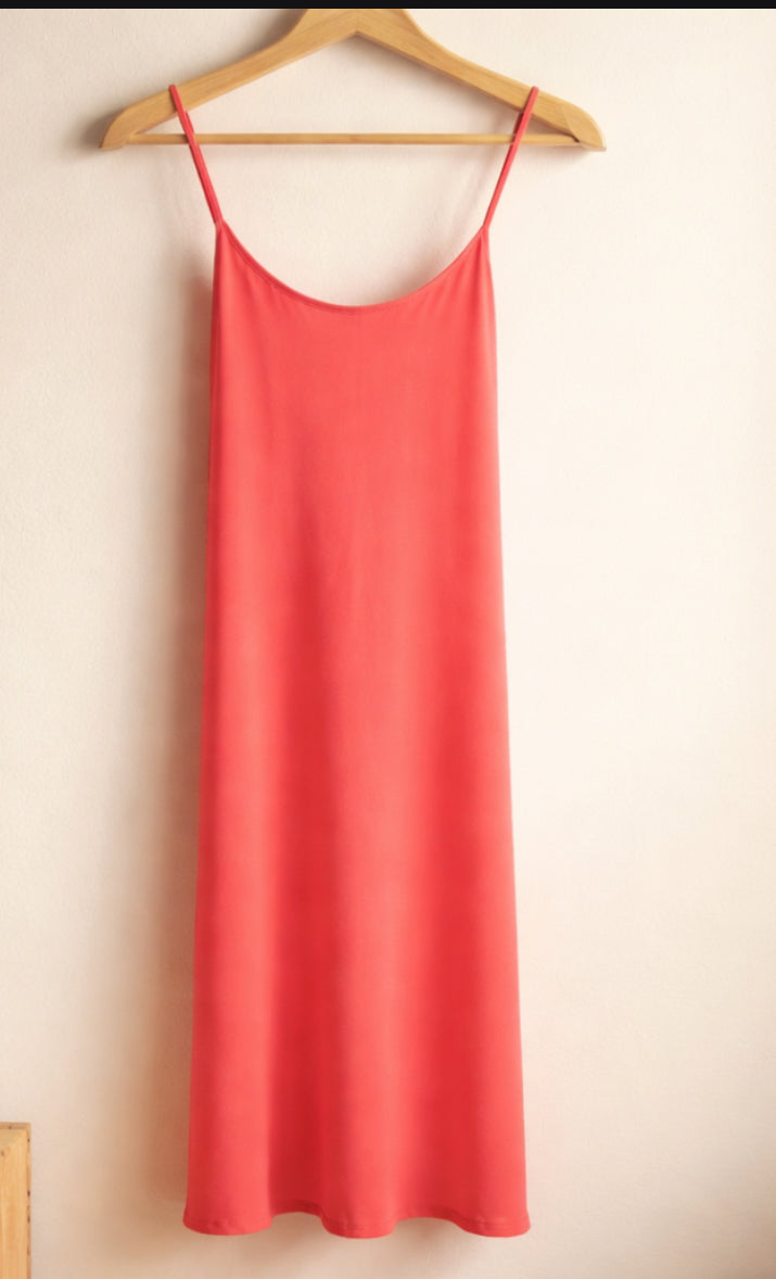 Vestido midi tirantes