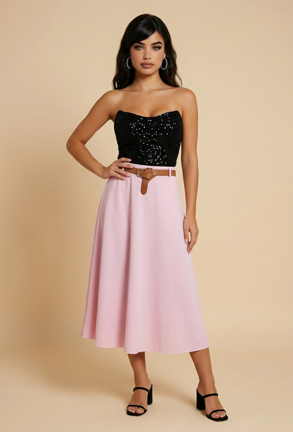 Falda lisa con cinturón