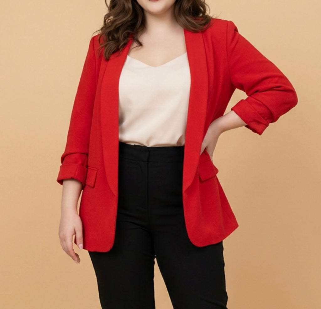 ¡Ya están aquí! 
Nuestros blazers en tallas grandes hasta XXXL