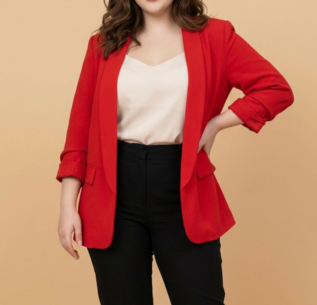 ¡Ya están aquí! 
Nuestros blazers en tallas grandes hasta XXXL