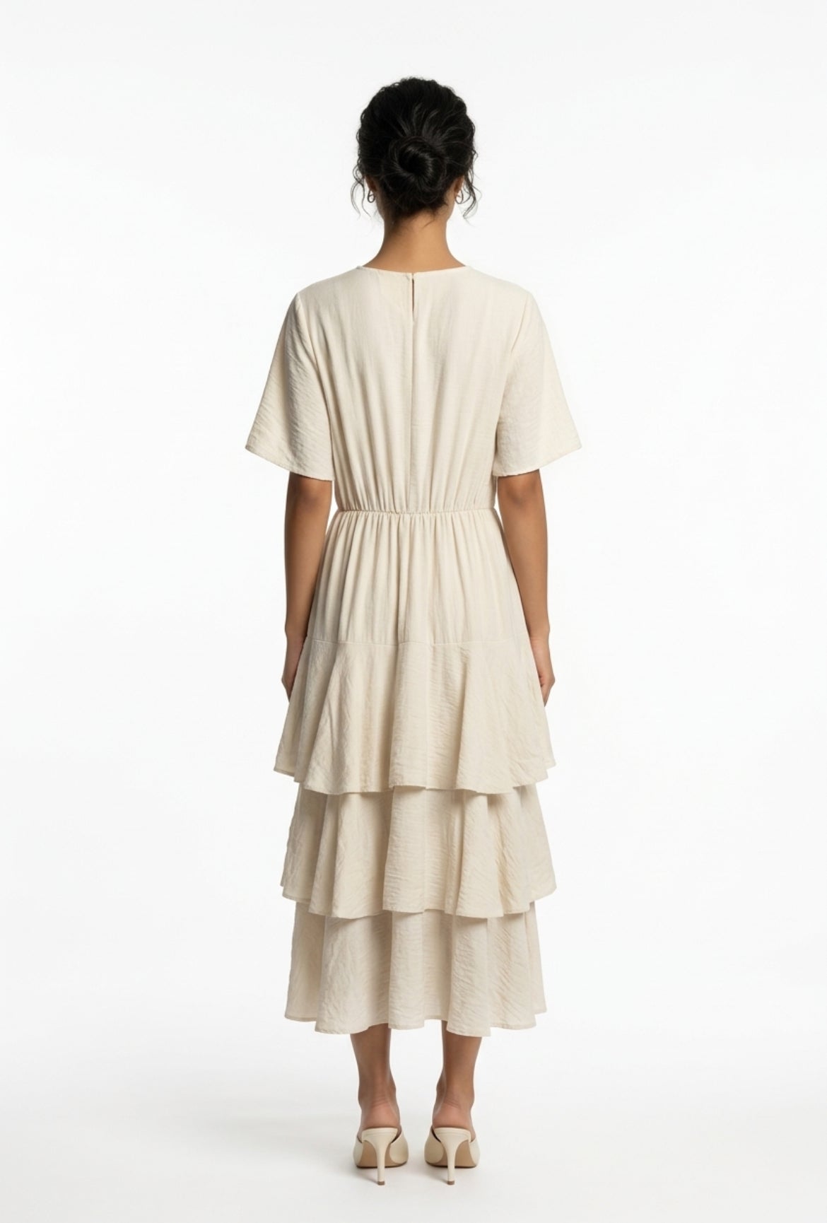 Vestido Largo con Volantes y Escote en Pico – Elegante y Fluido