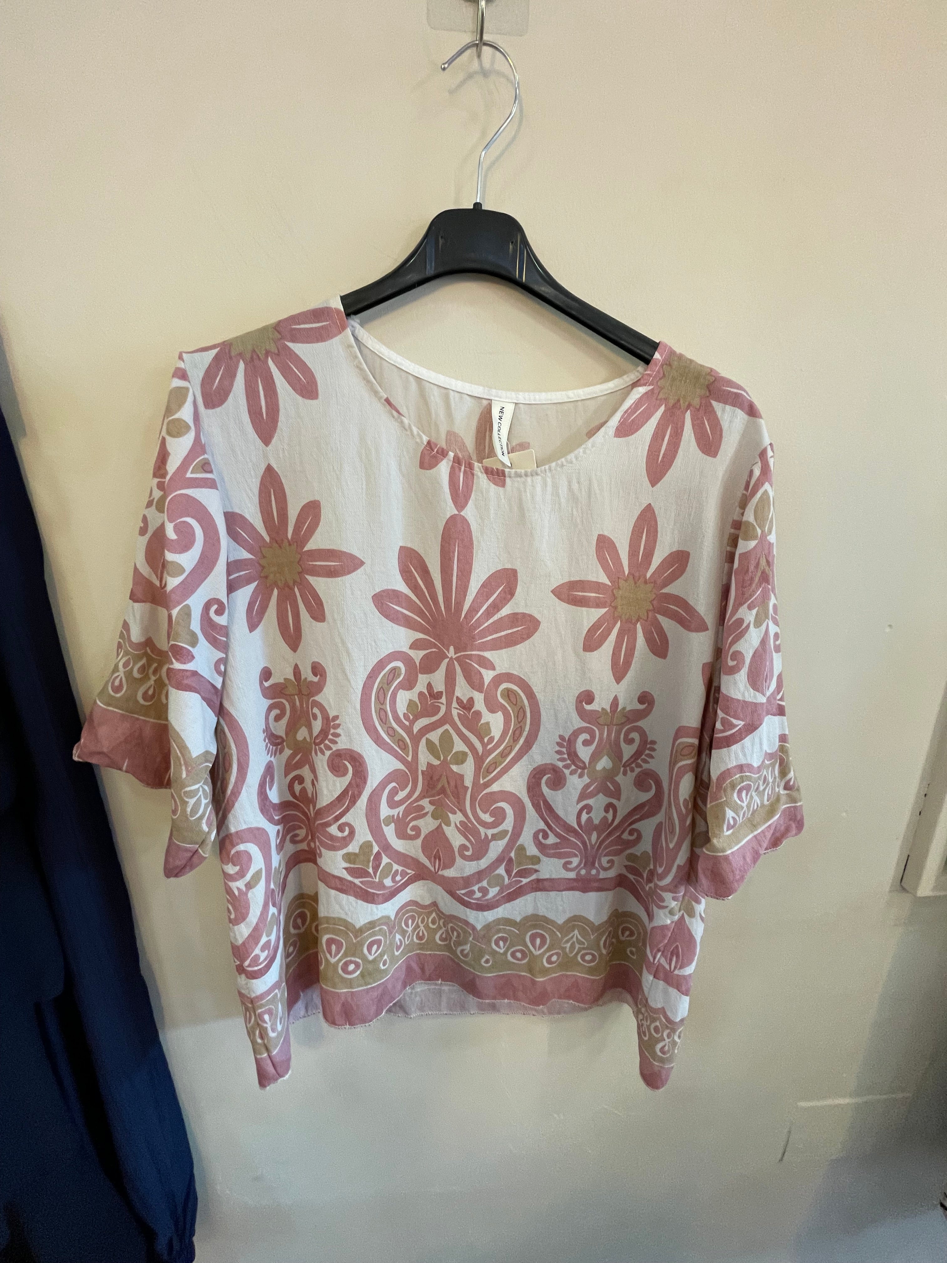 Blusa Fluida con Estampado Boho – Elegante y Original