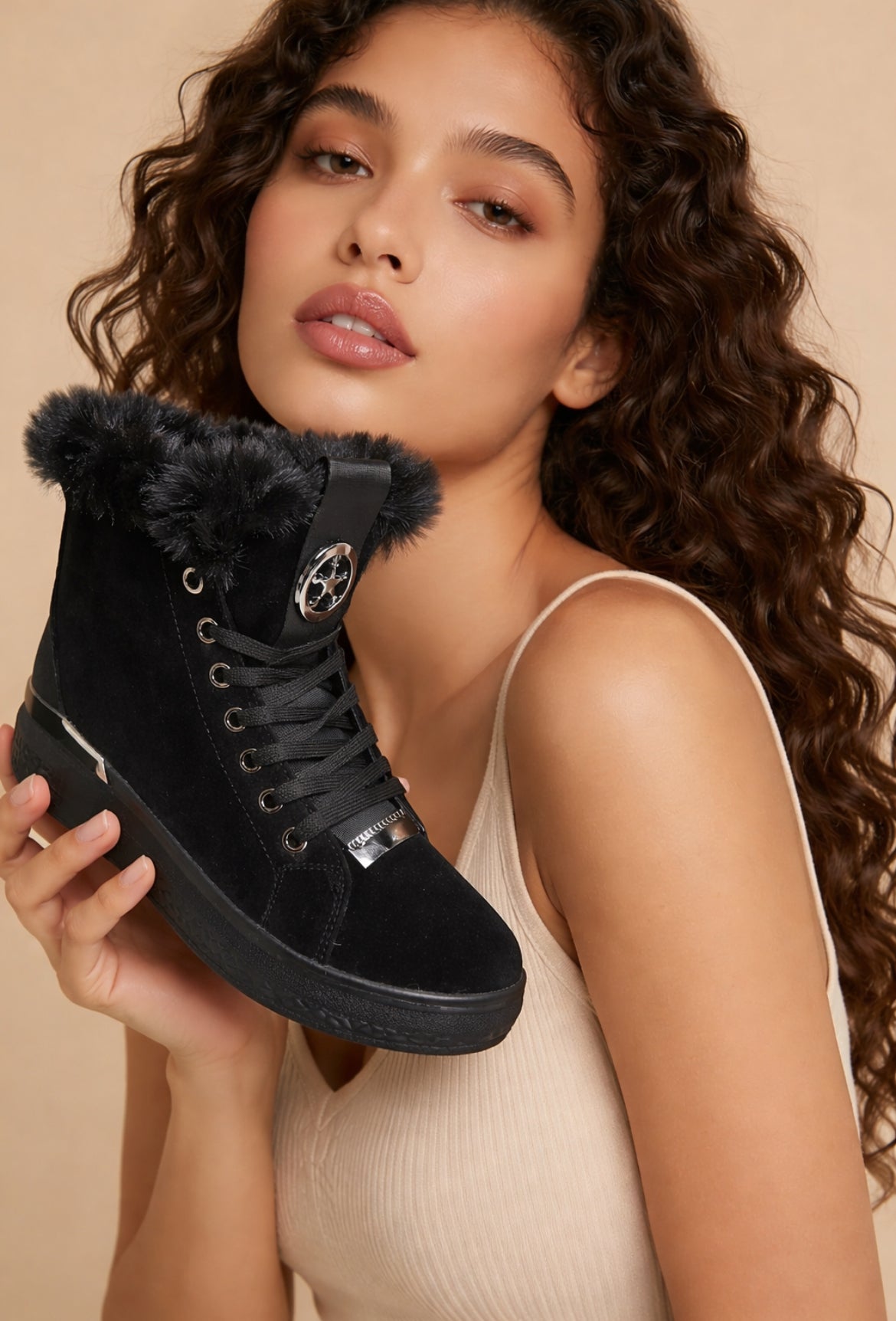 Botas preciosas con forro de pelo sintético