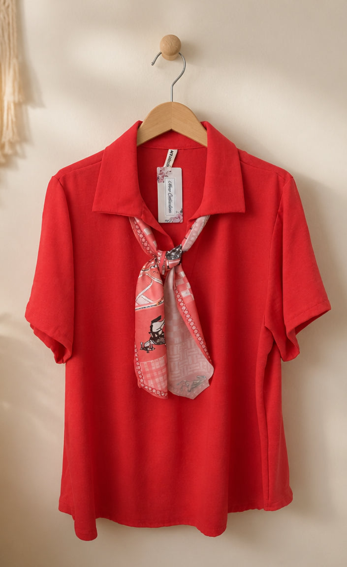 Blusa con pañuelo elegante